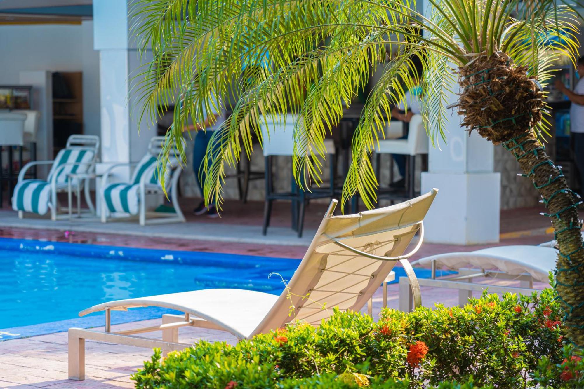 Hotel Las Hamacas ラ・セイバ エクステリア 写真